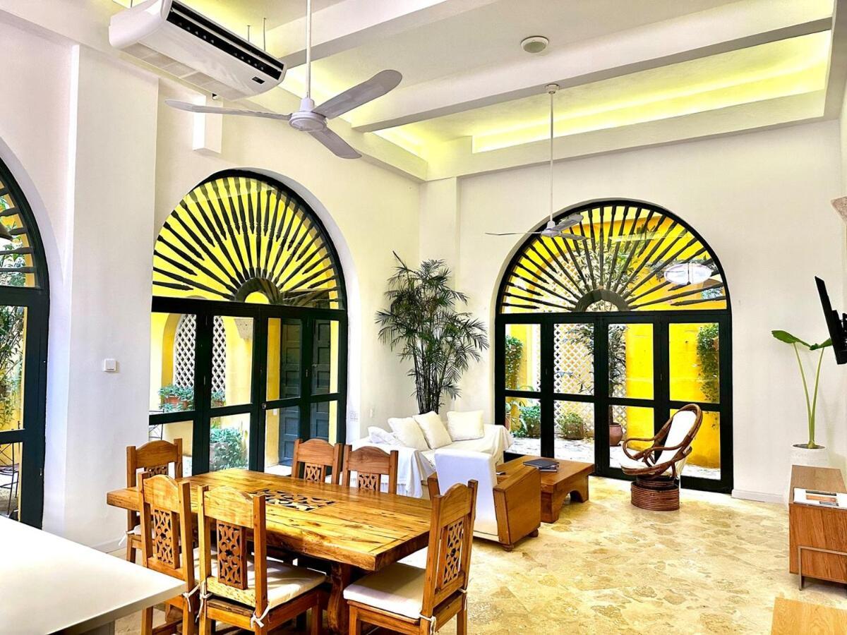 Apartamento Walled 2 Private Patios, Rooftop With Pool