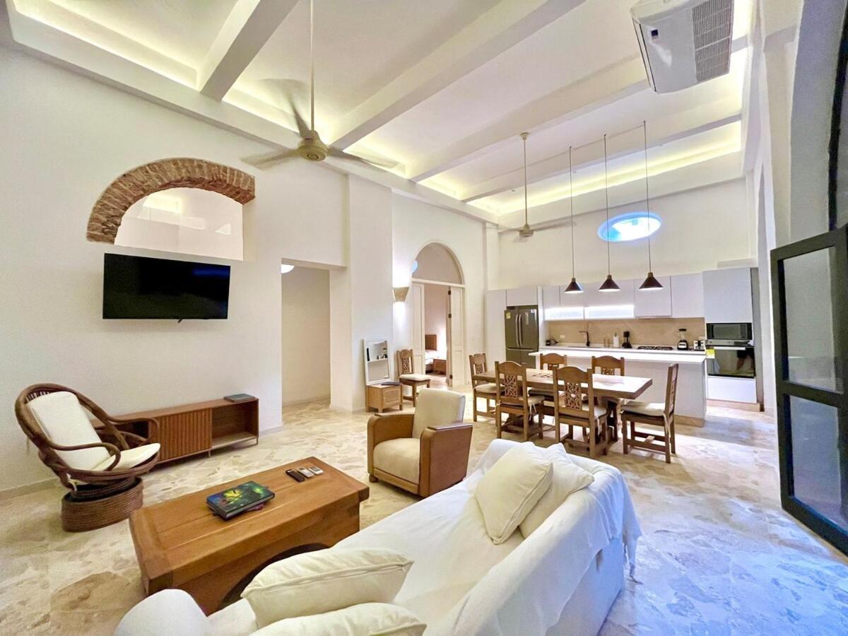 Apartamento Walled 2 Private Patios, Rooftop With Pool *
